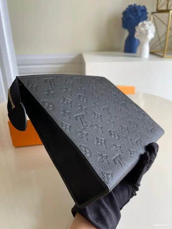 WIS LOUIS VOYAGE VUITTON POCHETTE 0706